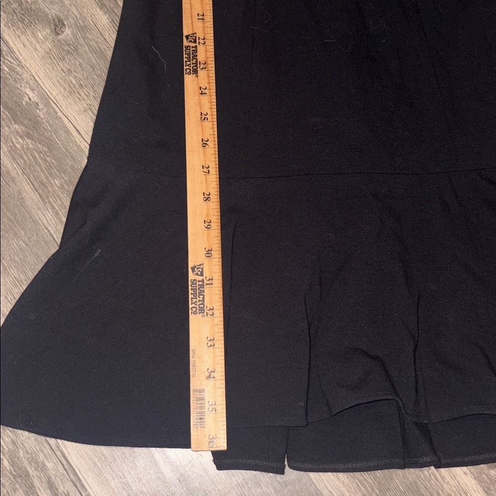 Vintage Cache black
Dress size 10 - made in USA - Picture 3 of 6